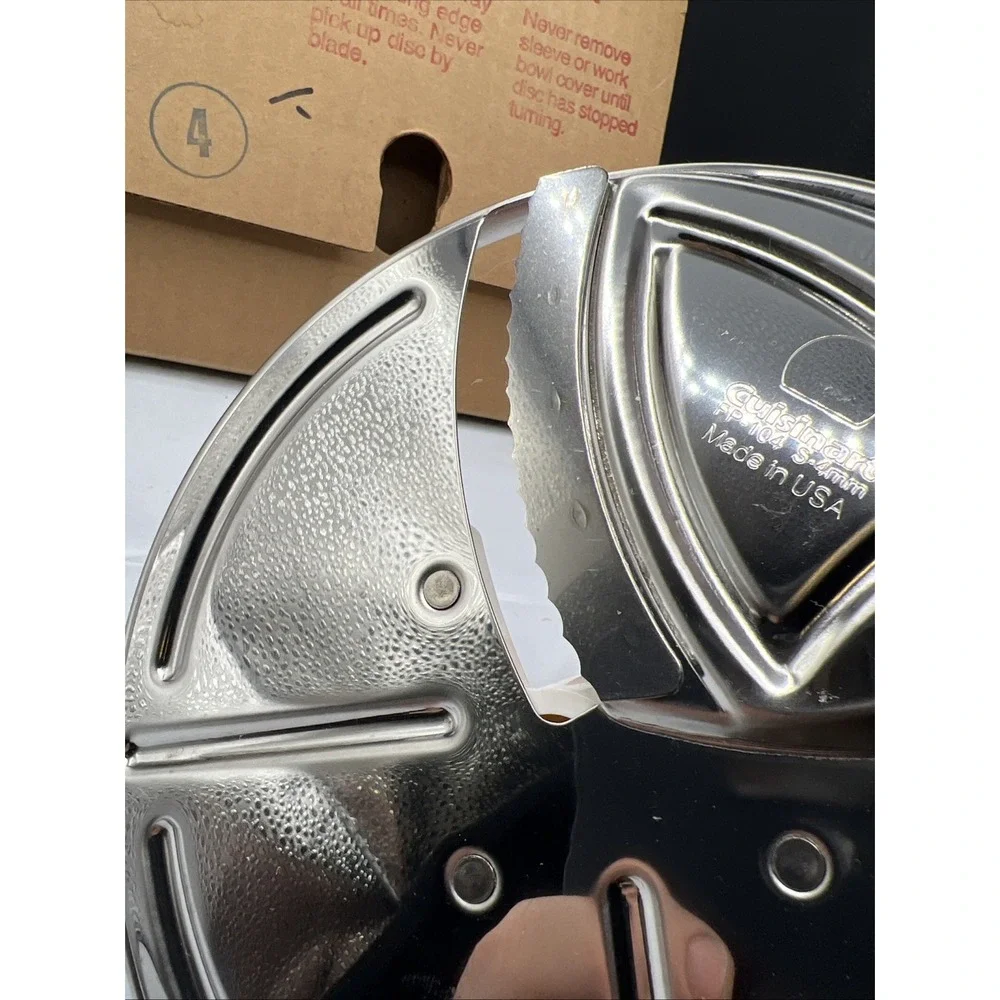 New Cuisinart FP-104 Food Processor 4mm Serrated Slicing Disc Blade Hub Stem NOS